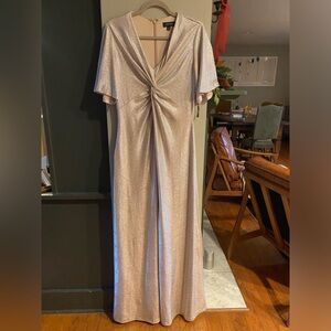 TAHARI Arthur S. Levine Gold Shimmer Twist Front Gown 8